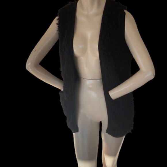 Kenzie sleeveless vest with fleece lining faux fur pockets oversized SM Black - Picture 2 of 16